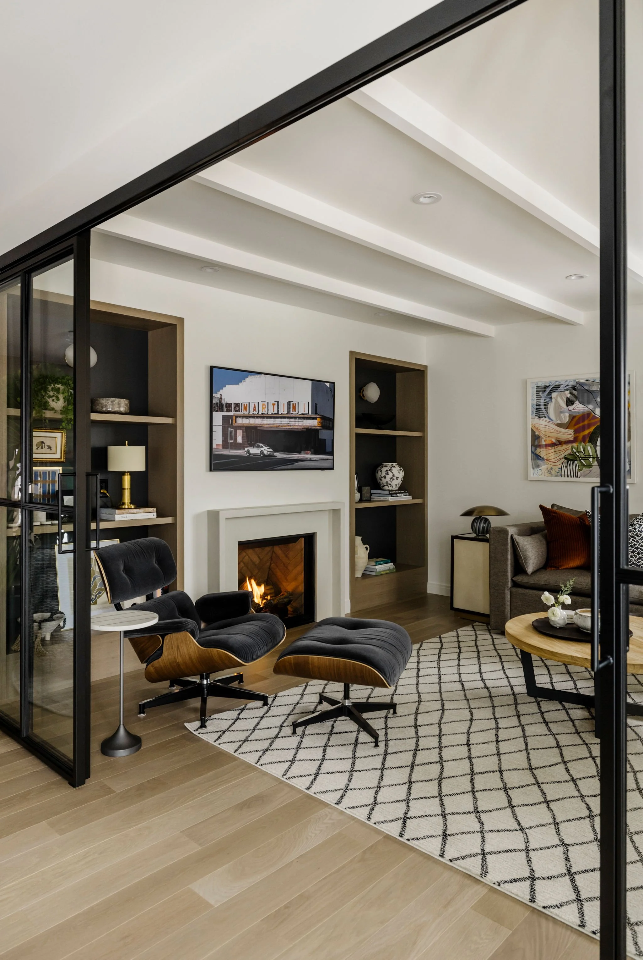  Contemporary Living Room Interior Design, Scarboro Bungalow, Calgary Interior Designer Nyla Free Designs, Michelle Johnson Photography. 