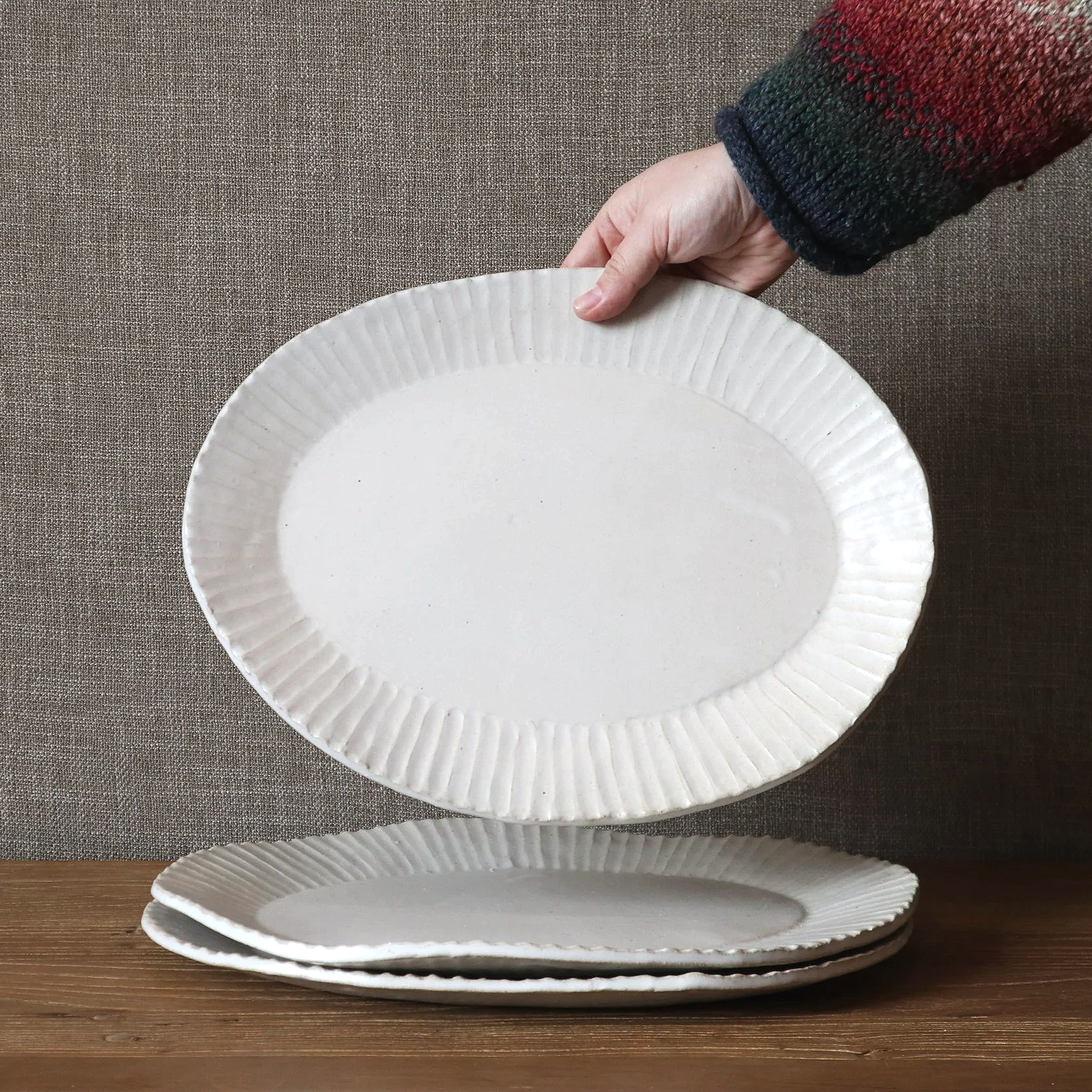 Lucy Ribbed Edge Platter