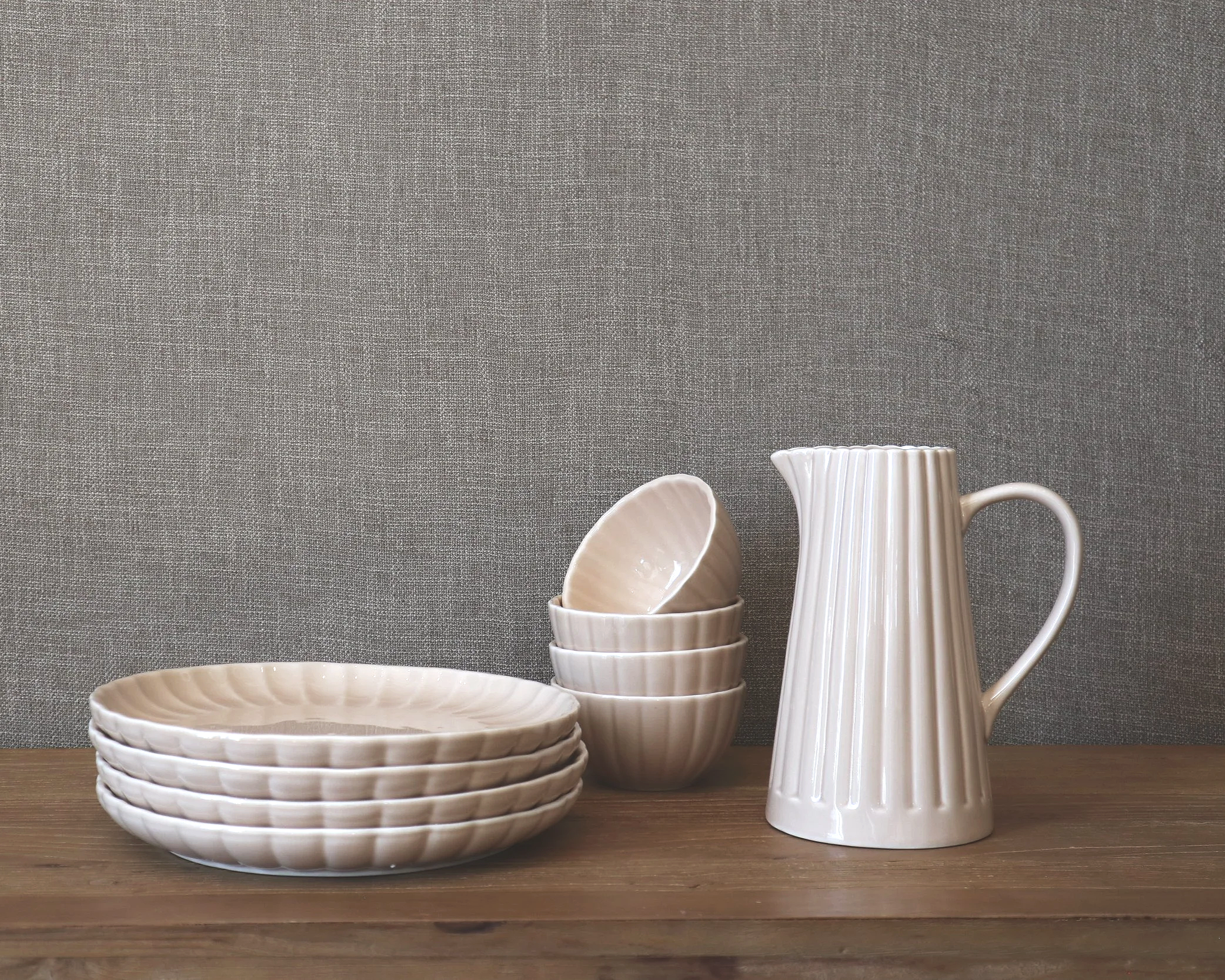 Astrid Dinnerware Collection