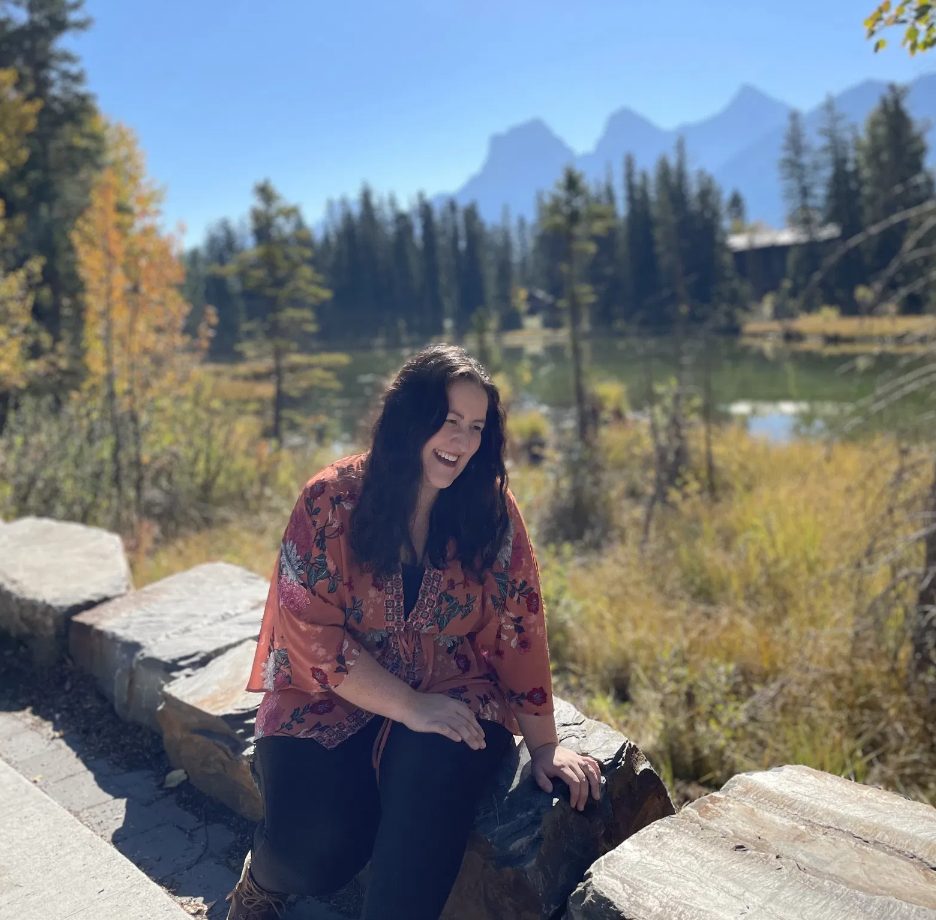 390 She Works 2 Hours a Week and Her Business Still Grows—Here's How