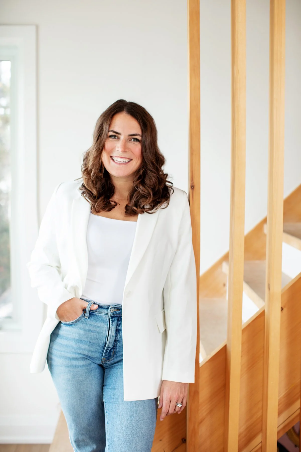 396 This Mother Means BUSINESS! How to Build a Profitable Business as a Mama with Laura Sinclair