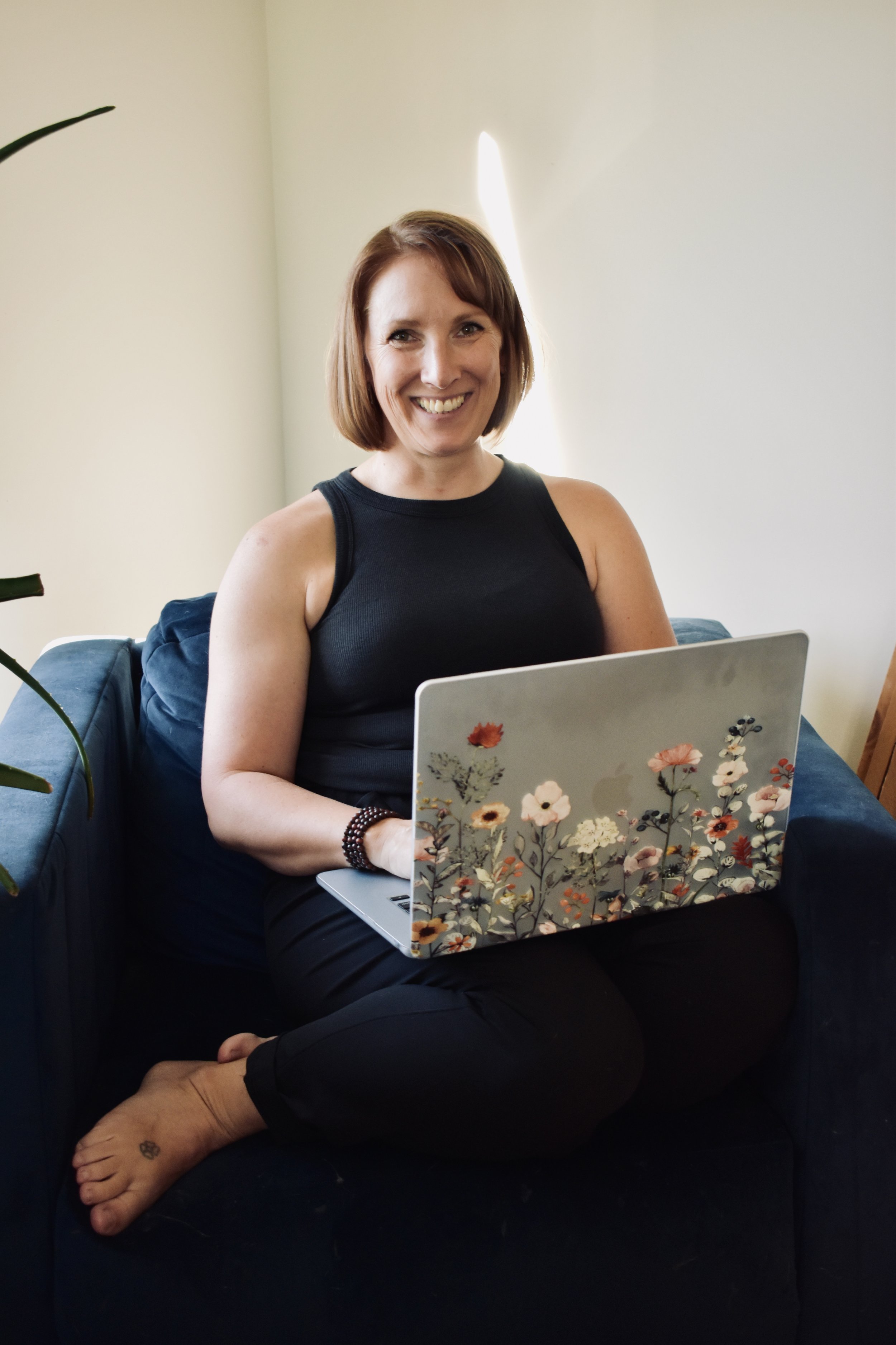 397 How to Build Habits That Stick: Accountability, Self-Compassion &amp; Starting Over with Melanie Killens