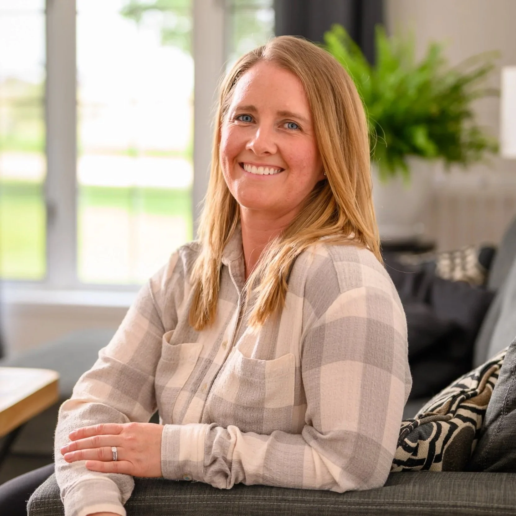 Get To Know Kerri Brown, Founder of KB Health Coach | Canadian Business Owner Spotlights by Kelsey Reidl, Marketing Consultant. 