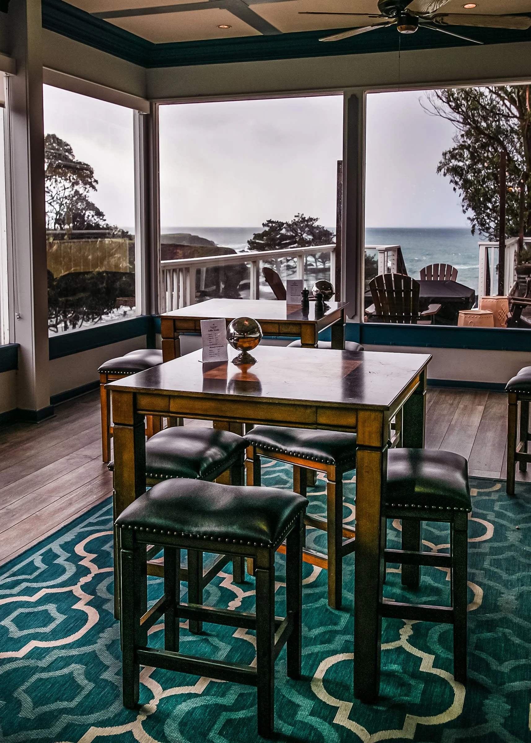 Ocean view dining at The Heritage House Resort & Spa in Northern California