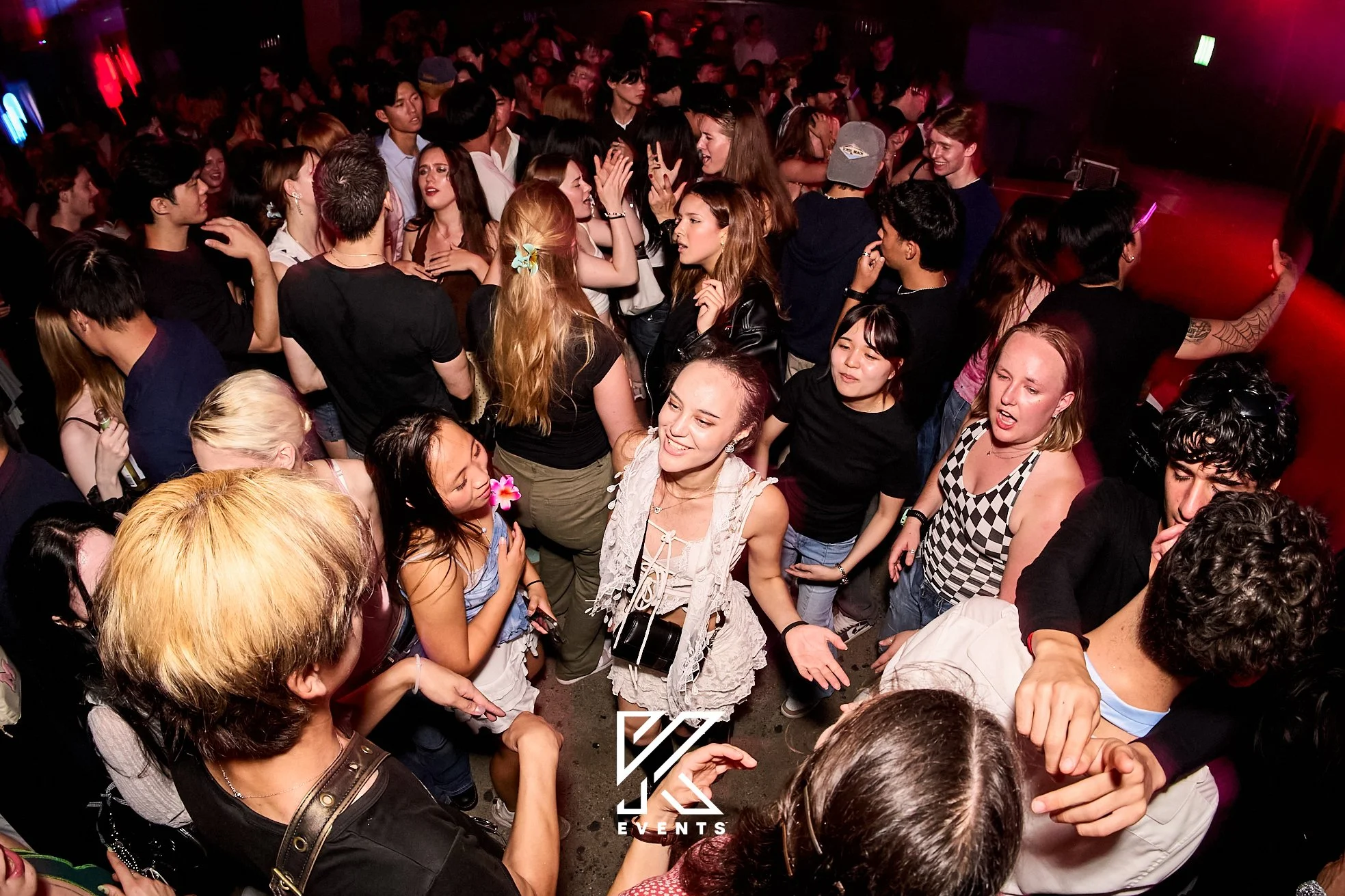 OfficialKevents - 22-08-26 - Stockholm 92.jpg