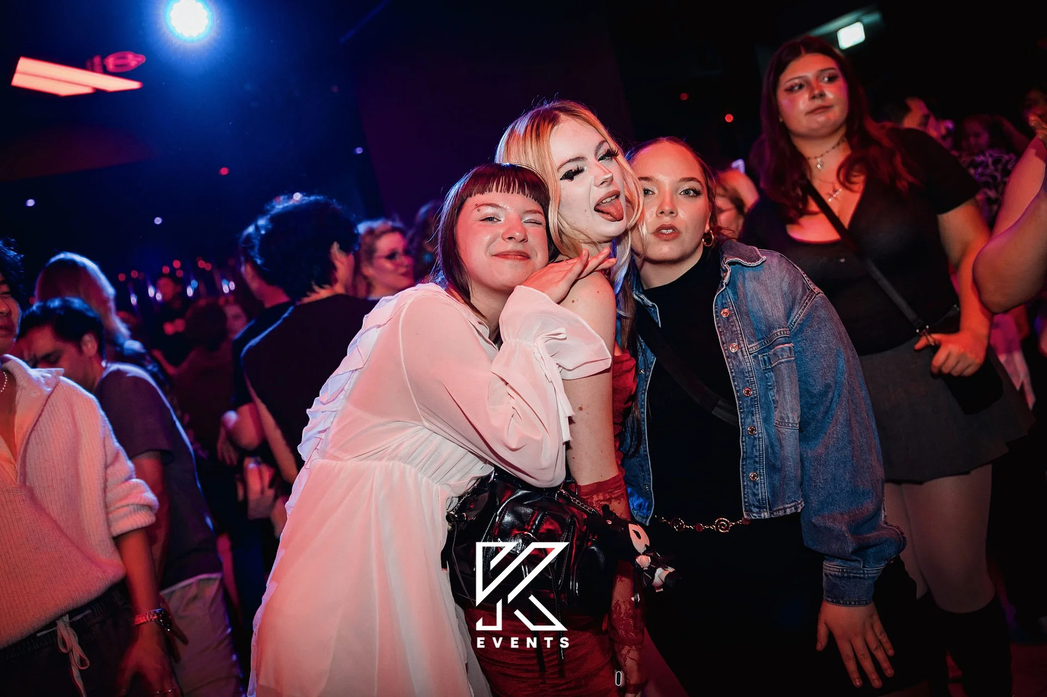 137 - 0138-kreativmedia.jpg