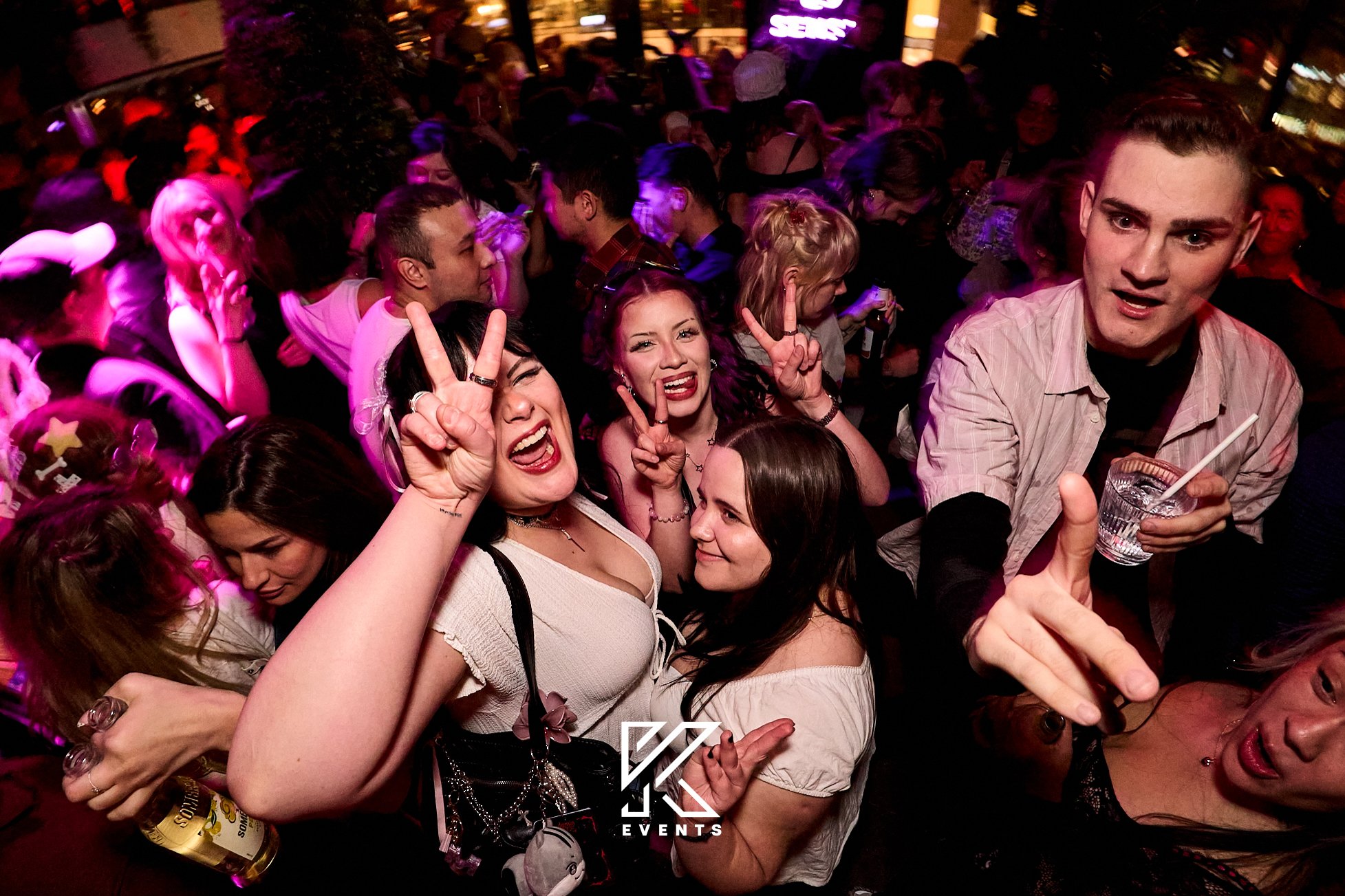 OfficialKevents - 17-04-26 - Stockholm - 42.jpg