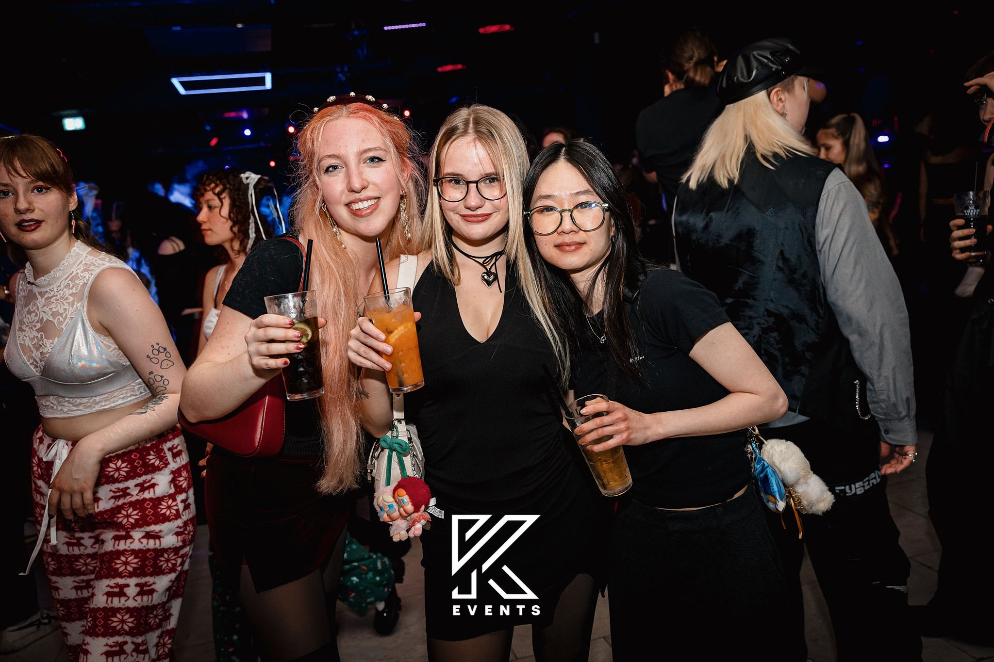 185 - 0186-kreativmedia.jpg