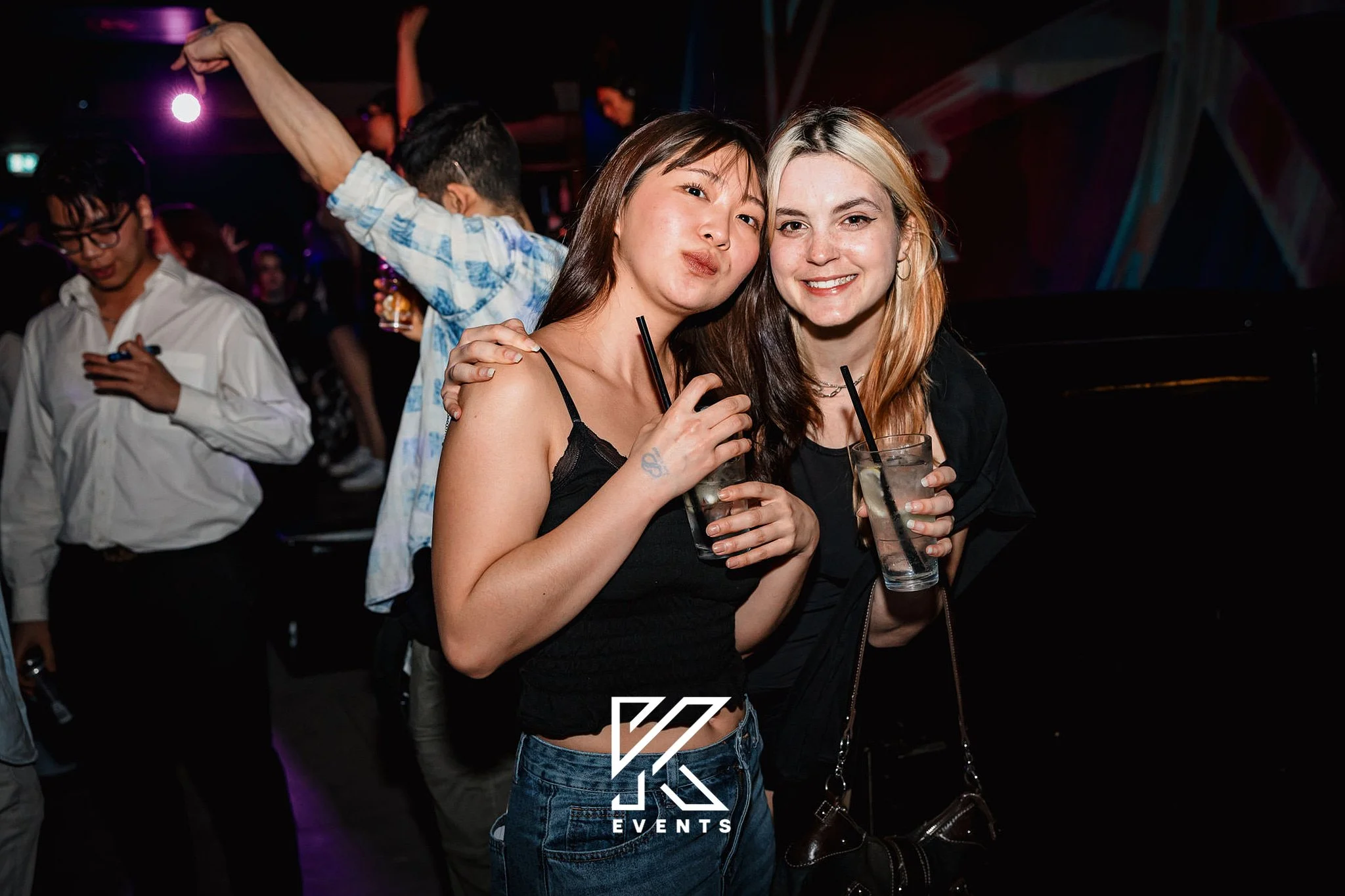 84 - 0085-kreativmedia.jpg