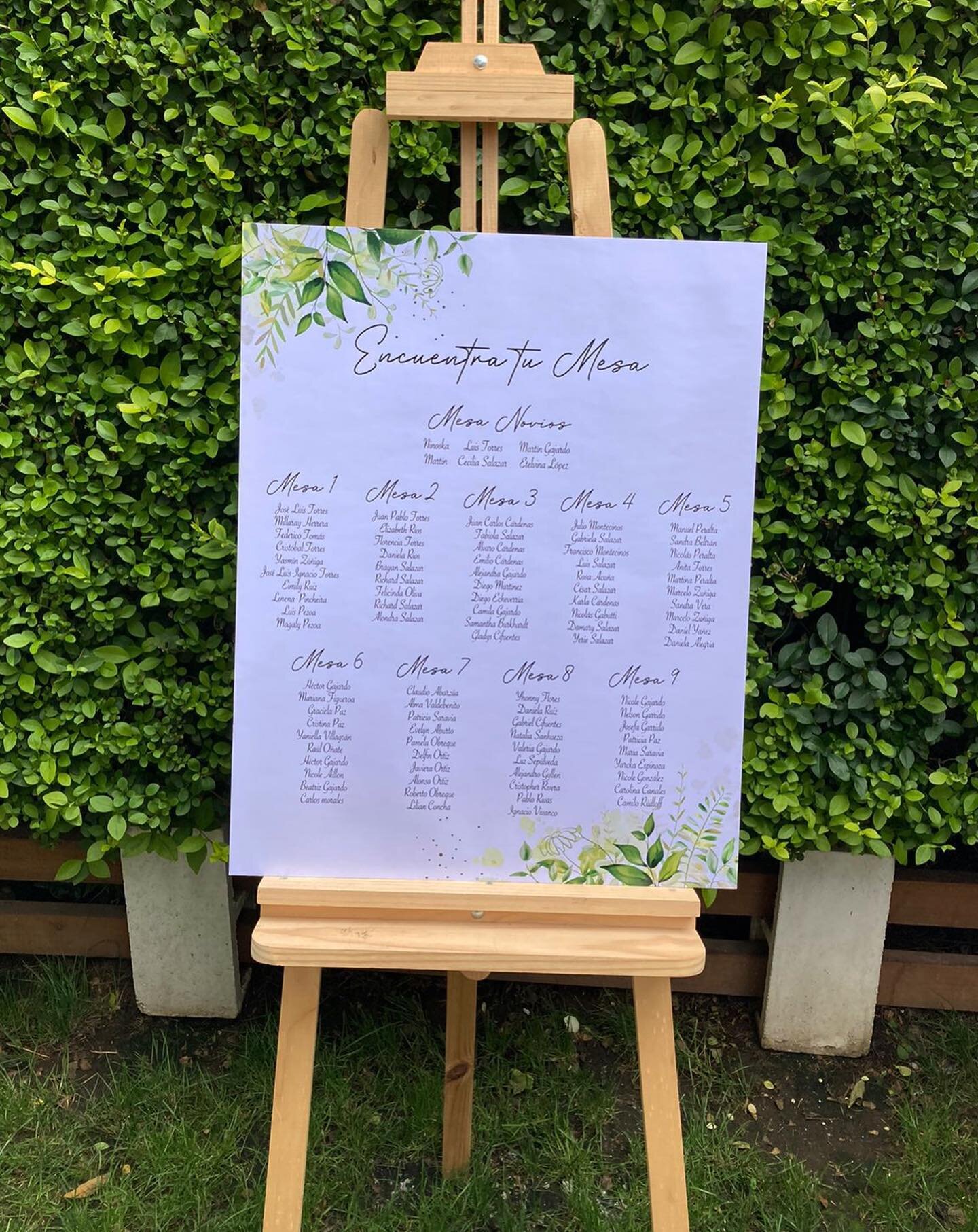 Protocolo y n&uacute;meros de mesa, simple y natural 60x75cm. Cotiza el tuyo al 📱+569 57141600. 
.
.
.
#wedding #chilenovios #matrimonios #chile #invitaciones #partesdematrimonio #mecaso