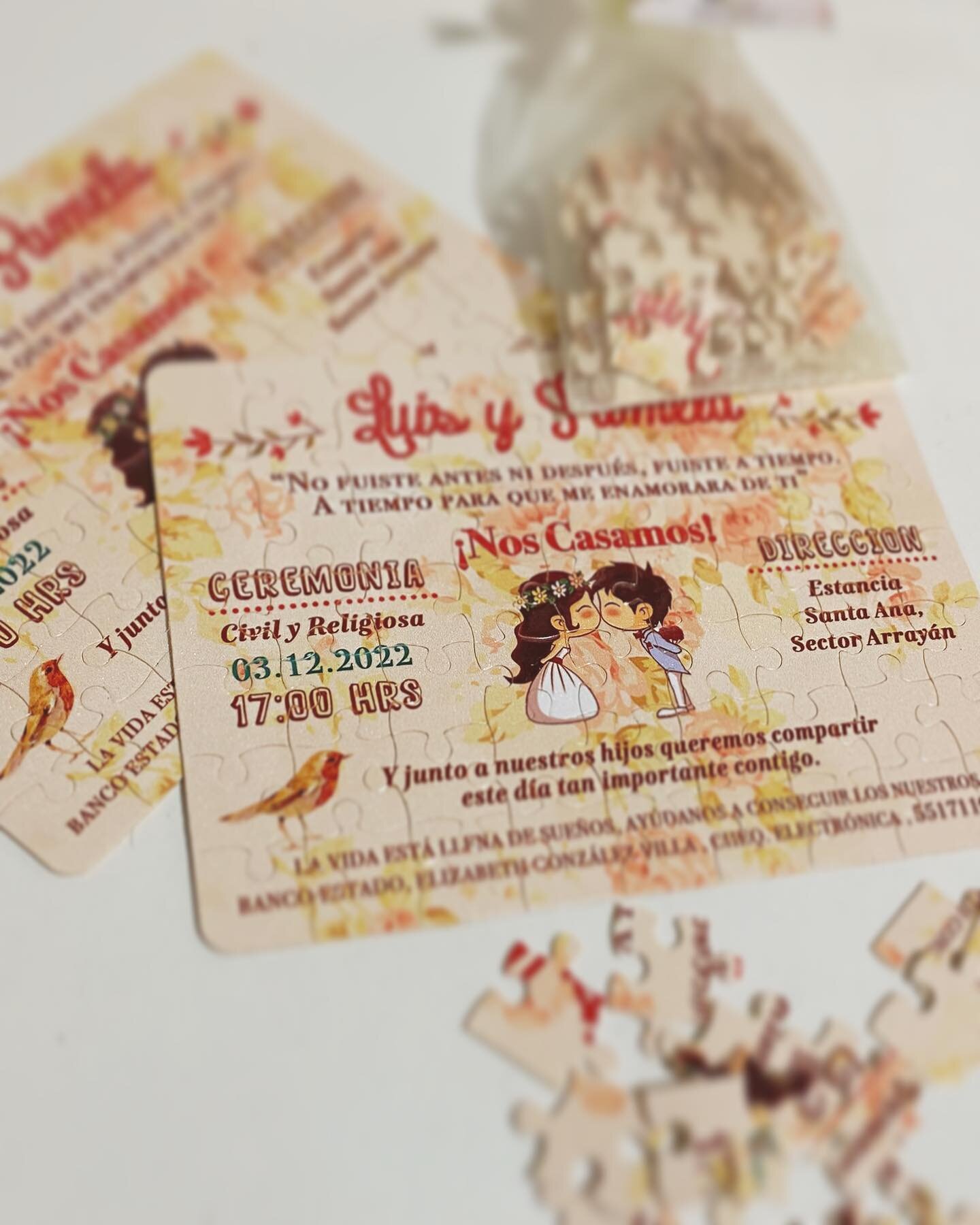 Invitaci&oacute;n puzzle!! Para quienes quieren darle un poco m&aacute;s de misterio a sus invitados, debiendo armar toda la invitaci&oacute;n para saber la informaci&oacute;n!!!! Te atreves a desafiar a tus familiares??
.
.
.
.
 #matrimonios #invita