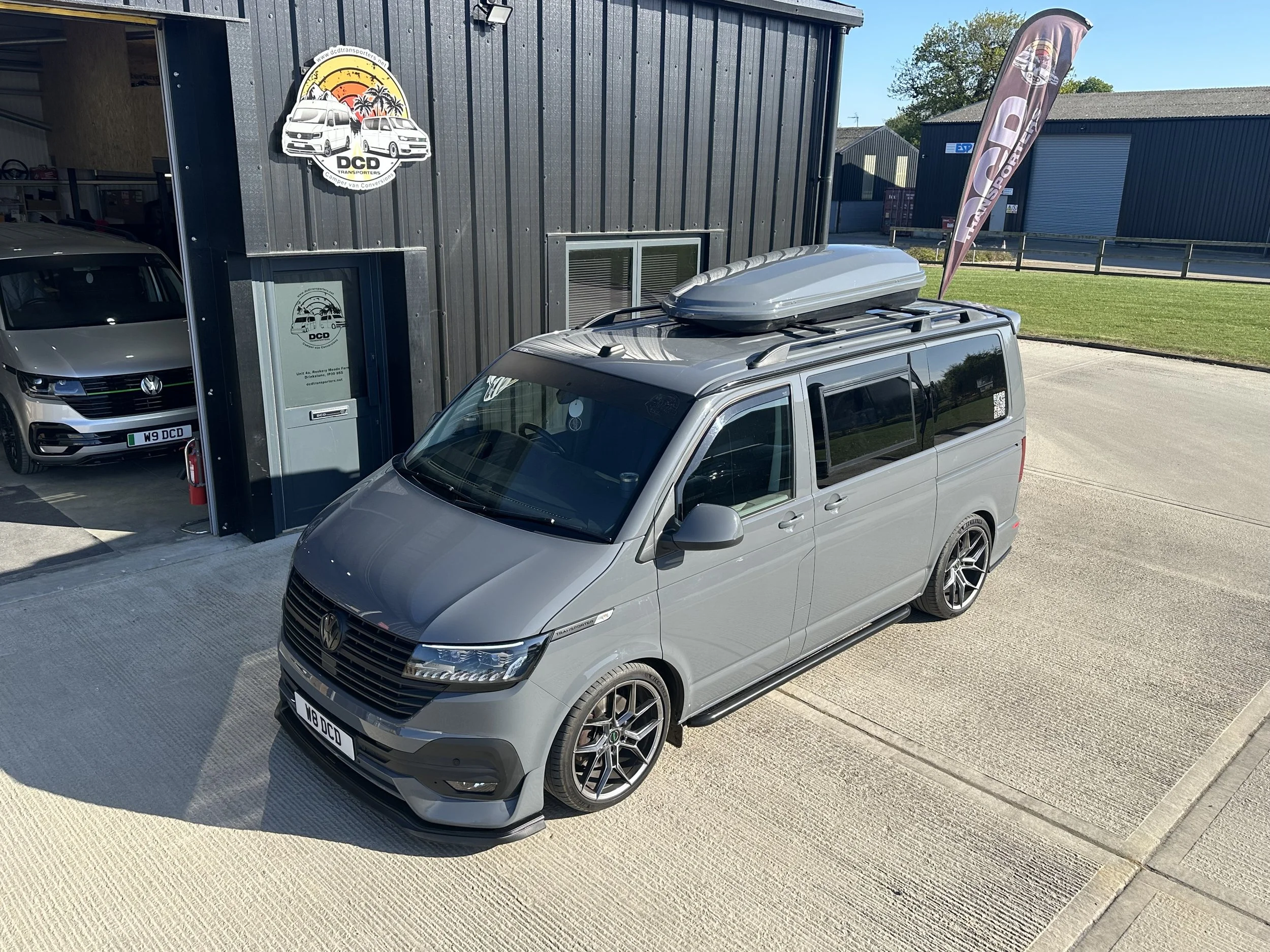 VW Transporter Ultimate Day Van
