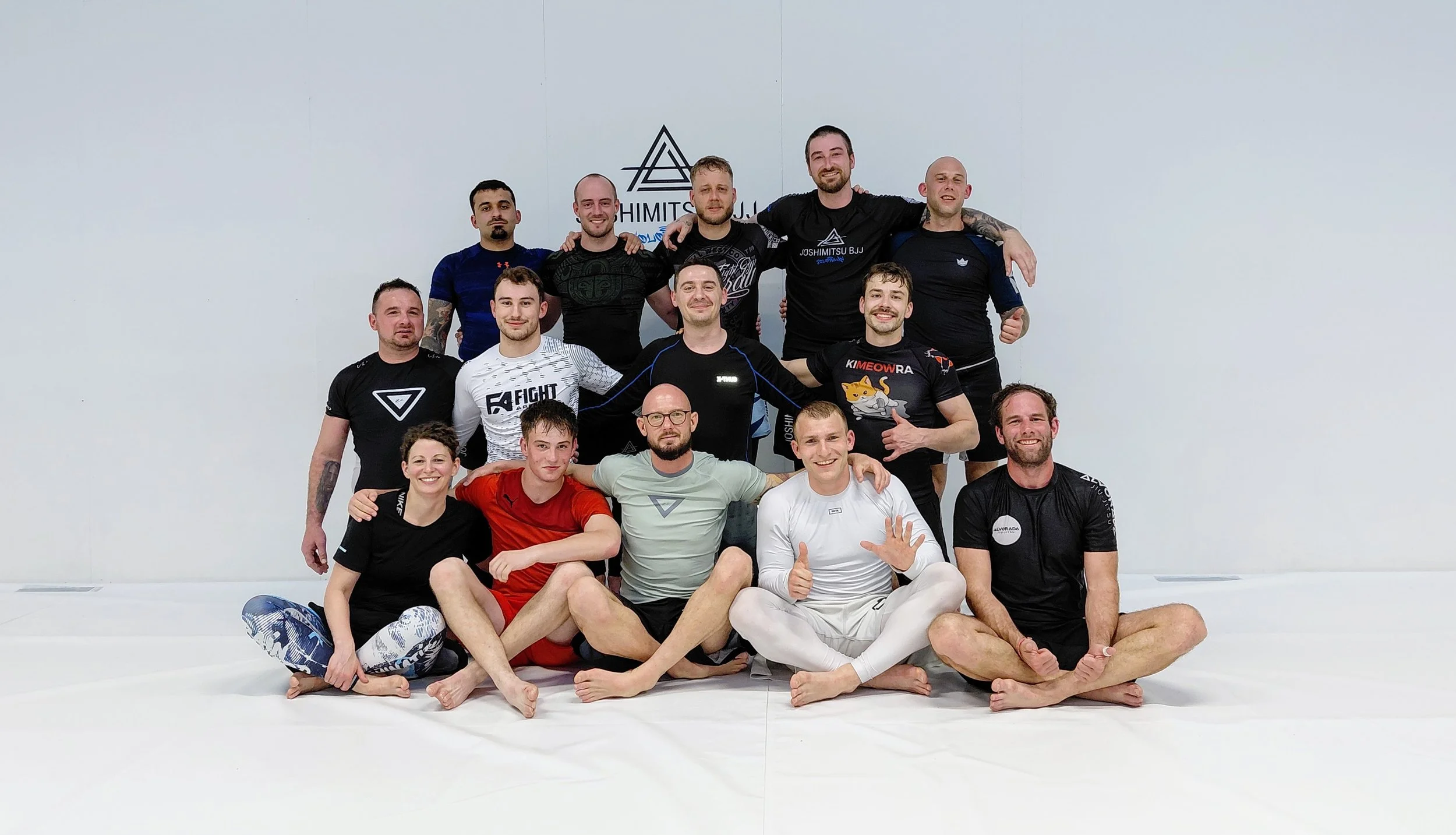 Warum dein Gehirn dich lieber sofort glücklich macht – und wie du es überlistest 🧠⚡