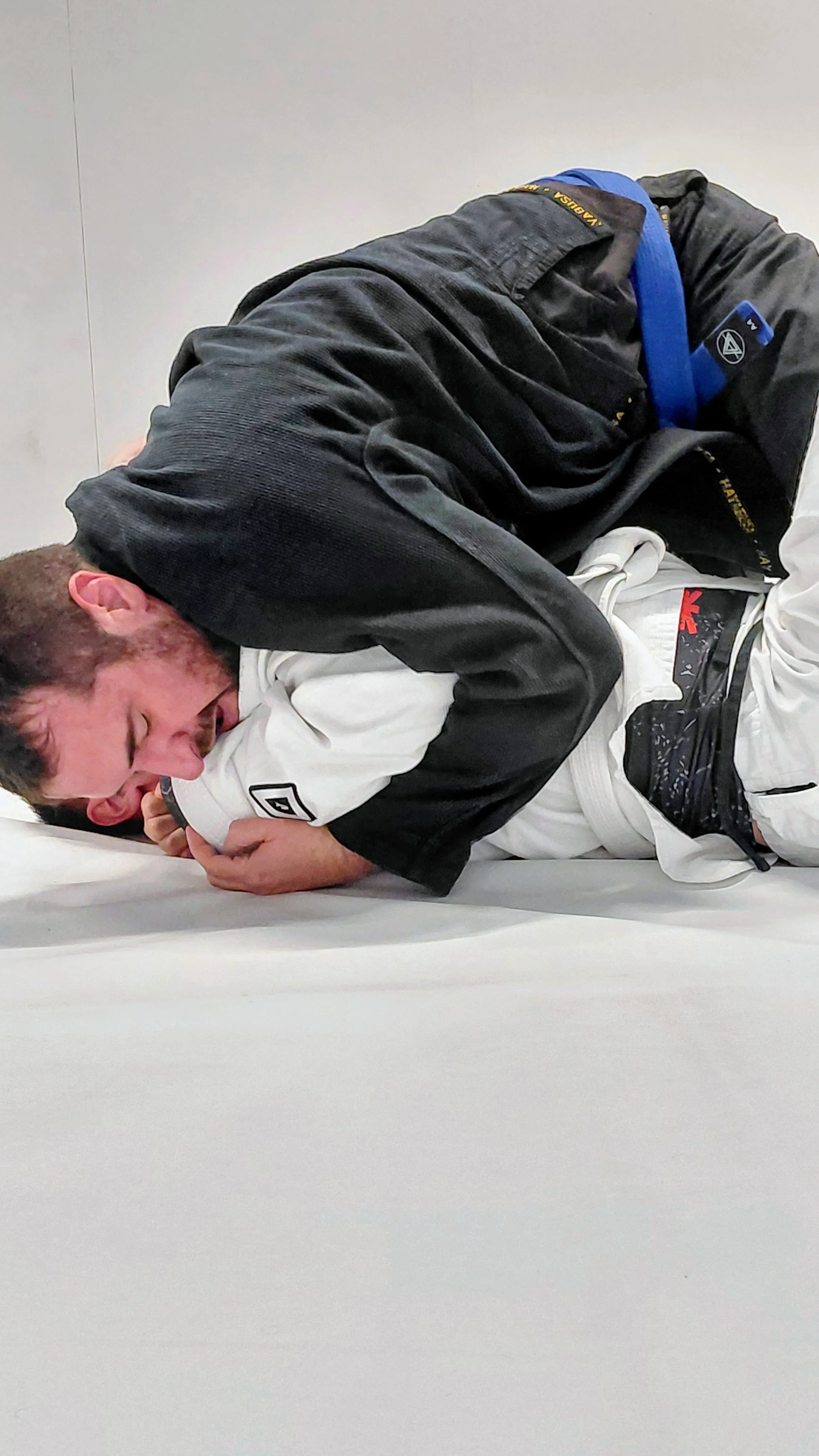🥋 Warum „ganz oder gar nicht“ beim Jiu-Jitsu fast immer die falsche Entscheidung ist