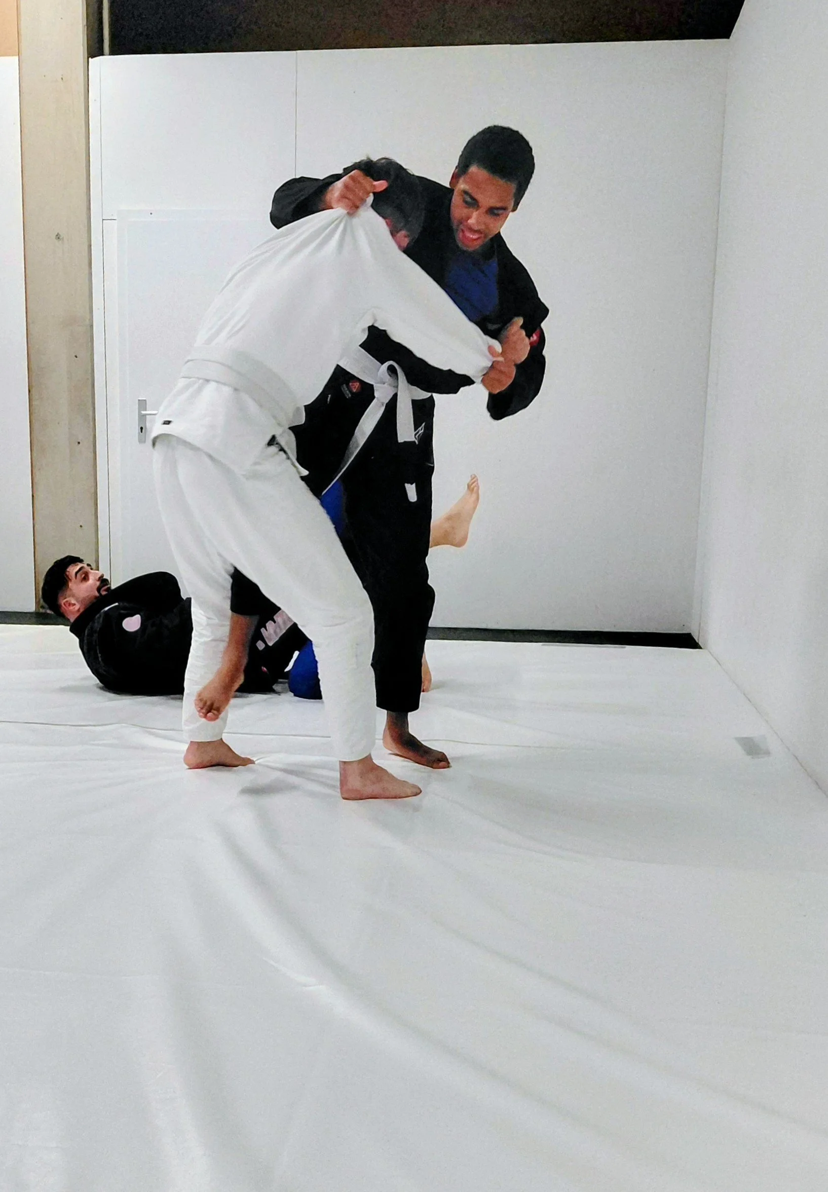 Zwei Arten von Ausdauertraining – und warum sie im Jiu-Jitsu beide entscheidend sind 🥋