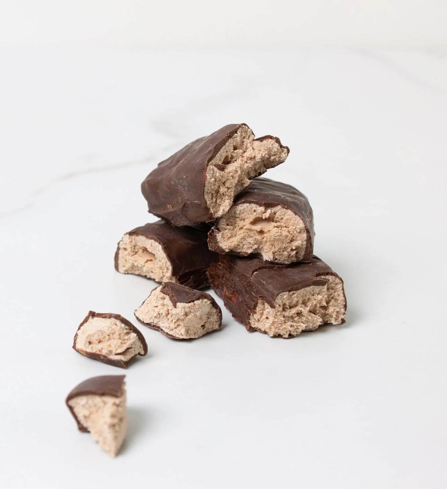 Chocolate Nougat Bar with Bioalbumen®