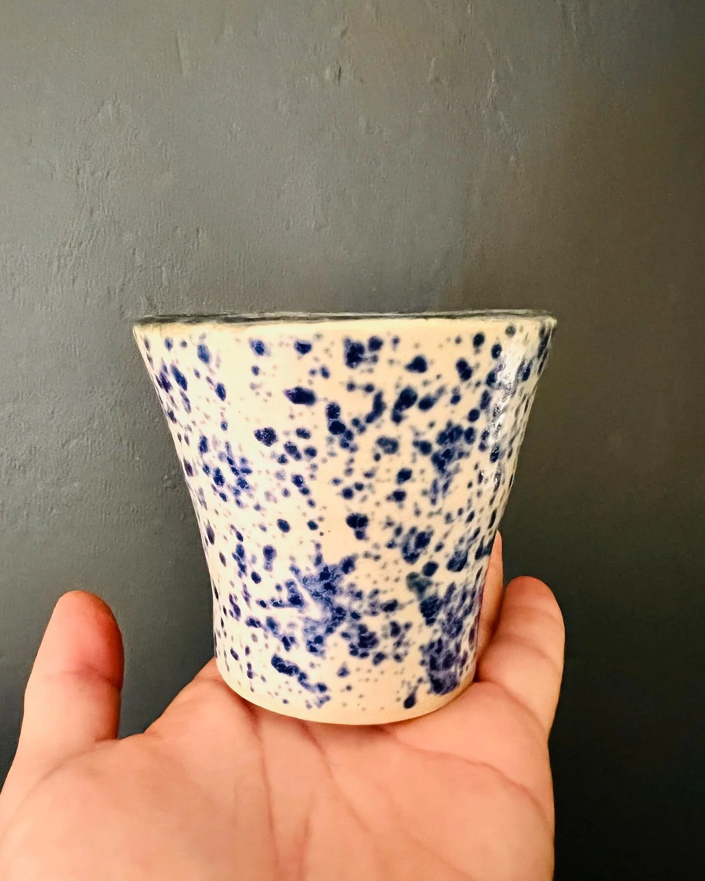 ✨✨Loving this hand thrown stoneware pot made by Nick AKA Dadio&hellip; 🥰✨. Made from B17C clay, fired to 1240 degrees.🔥🥵Topped off with a gorge blue and white speckled glaze. 🤍💙 Looks super cute with a little tea light 💡in. We will have a selec