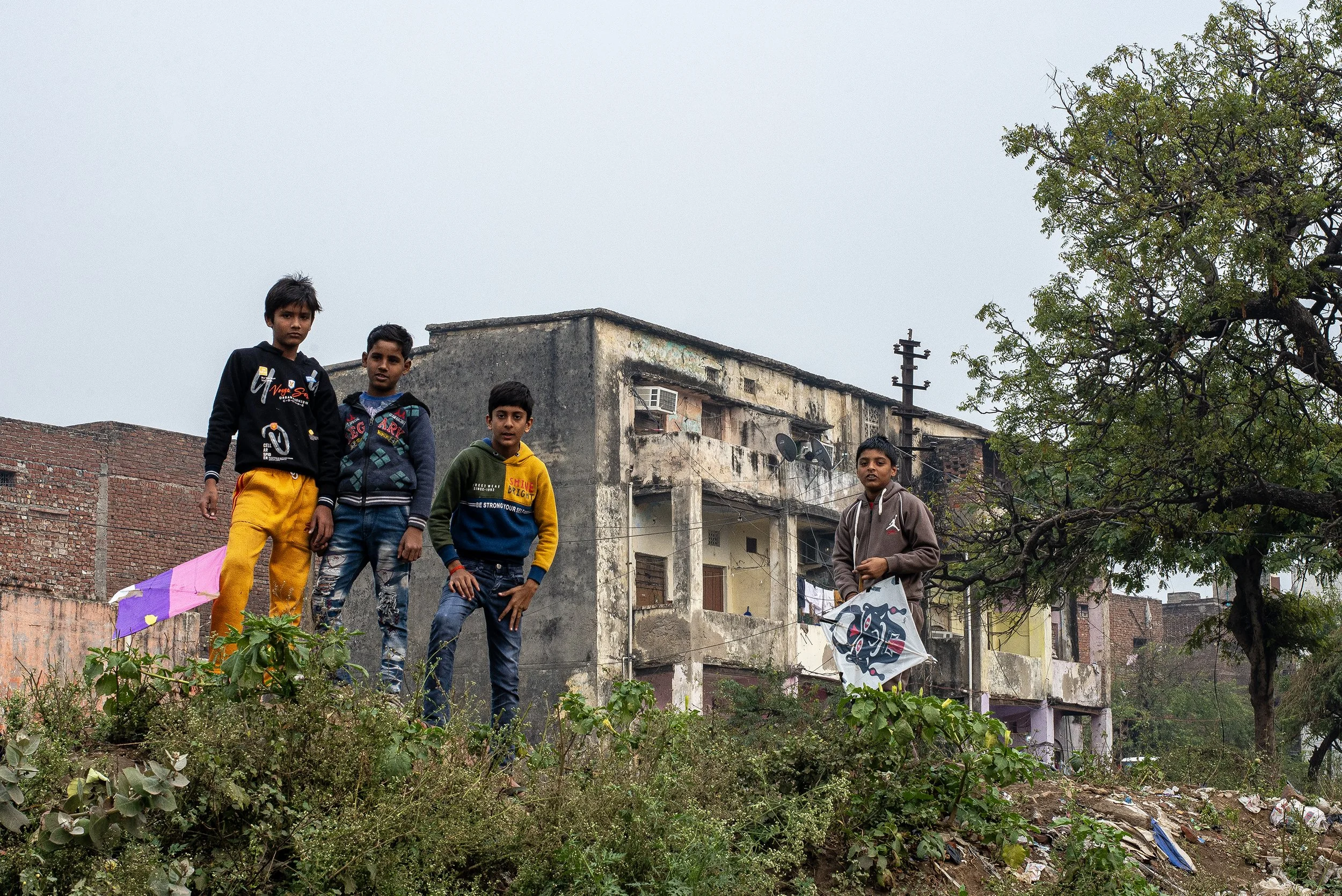 Youngsters kiting, Agra