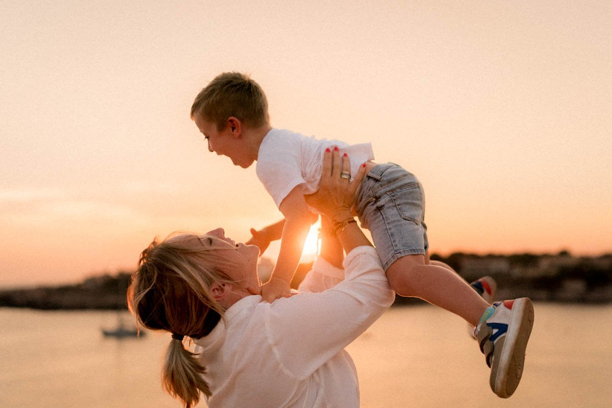 photographe-valence-famille-mer.jpg