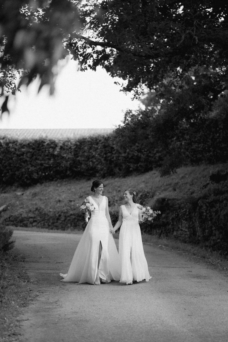 photographe-mariage-femmes-noir-blanc.jpg