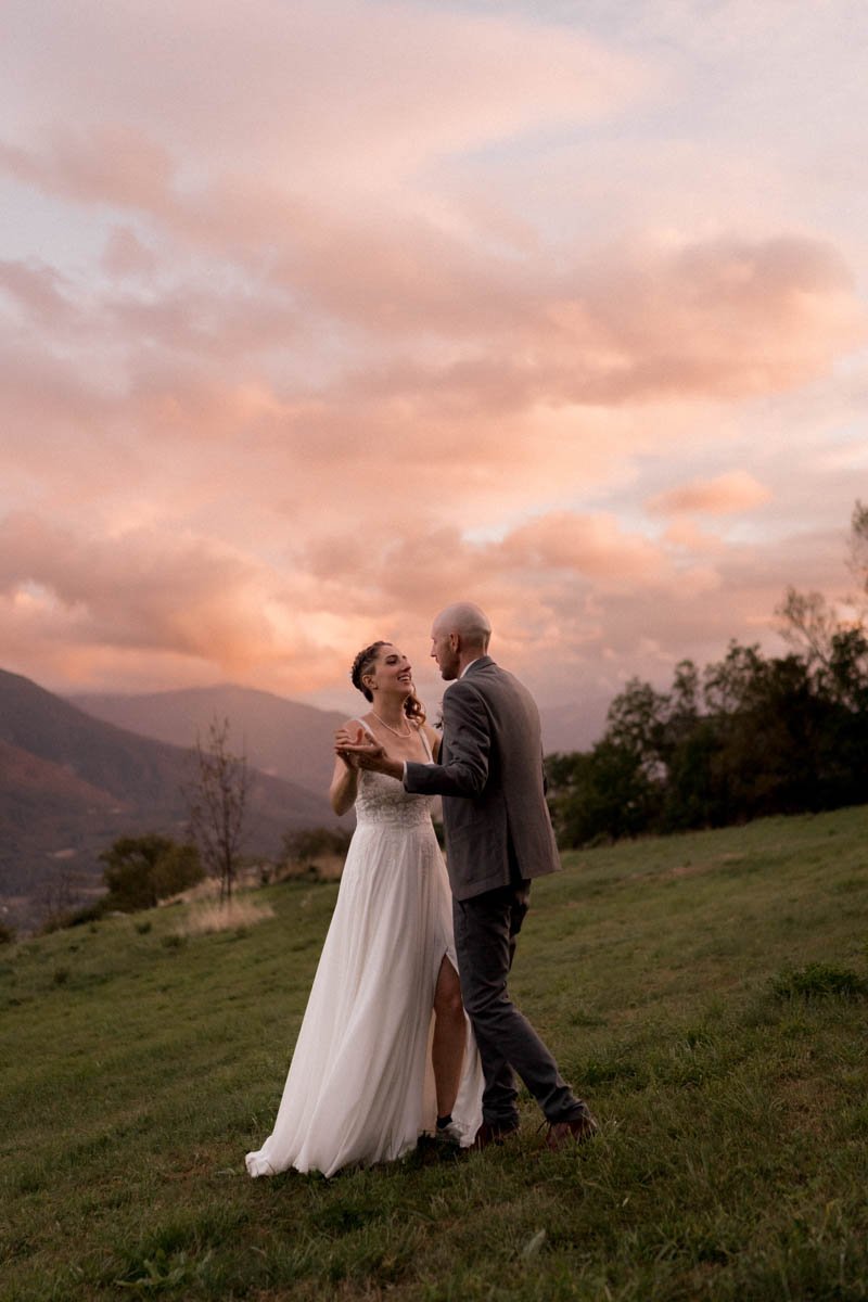 mariage-montagne-coucher-soleil-nuage.jpg