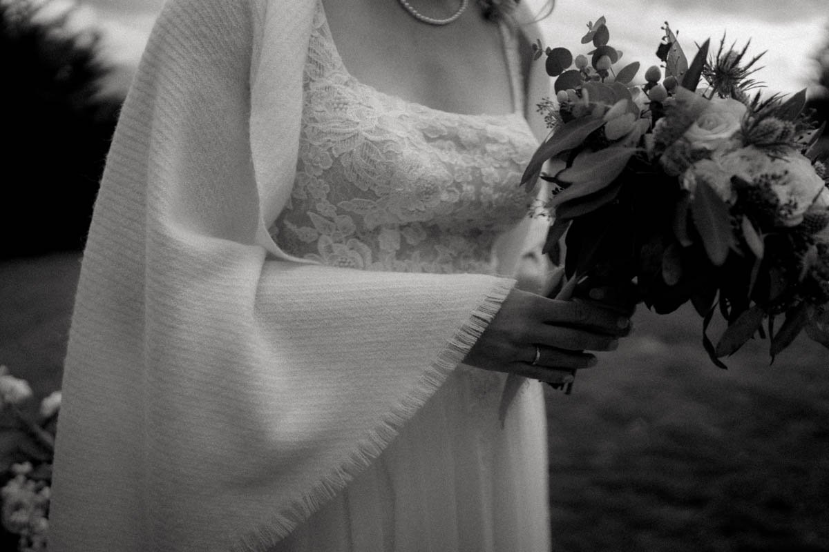 mariage-montagne-noir-blanc-detail.jpg