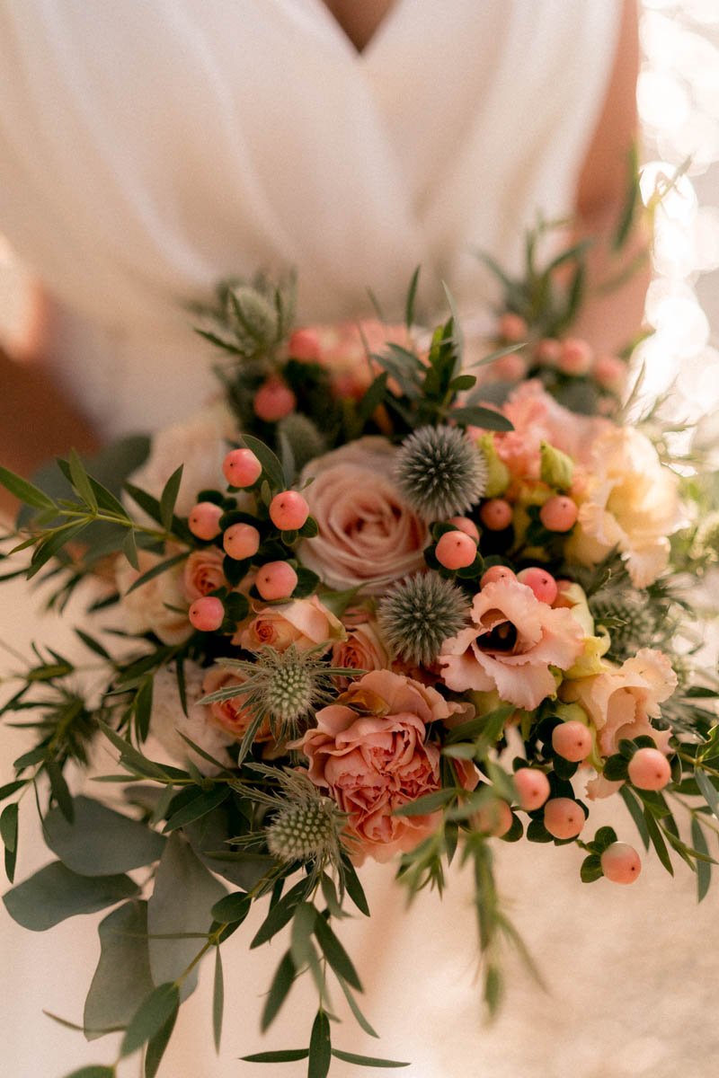 mariage-lac-detail-bouquet-mariee.jpg