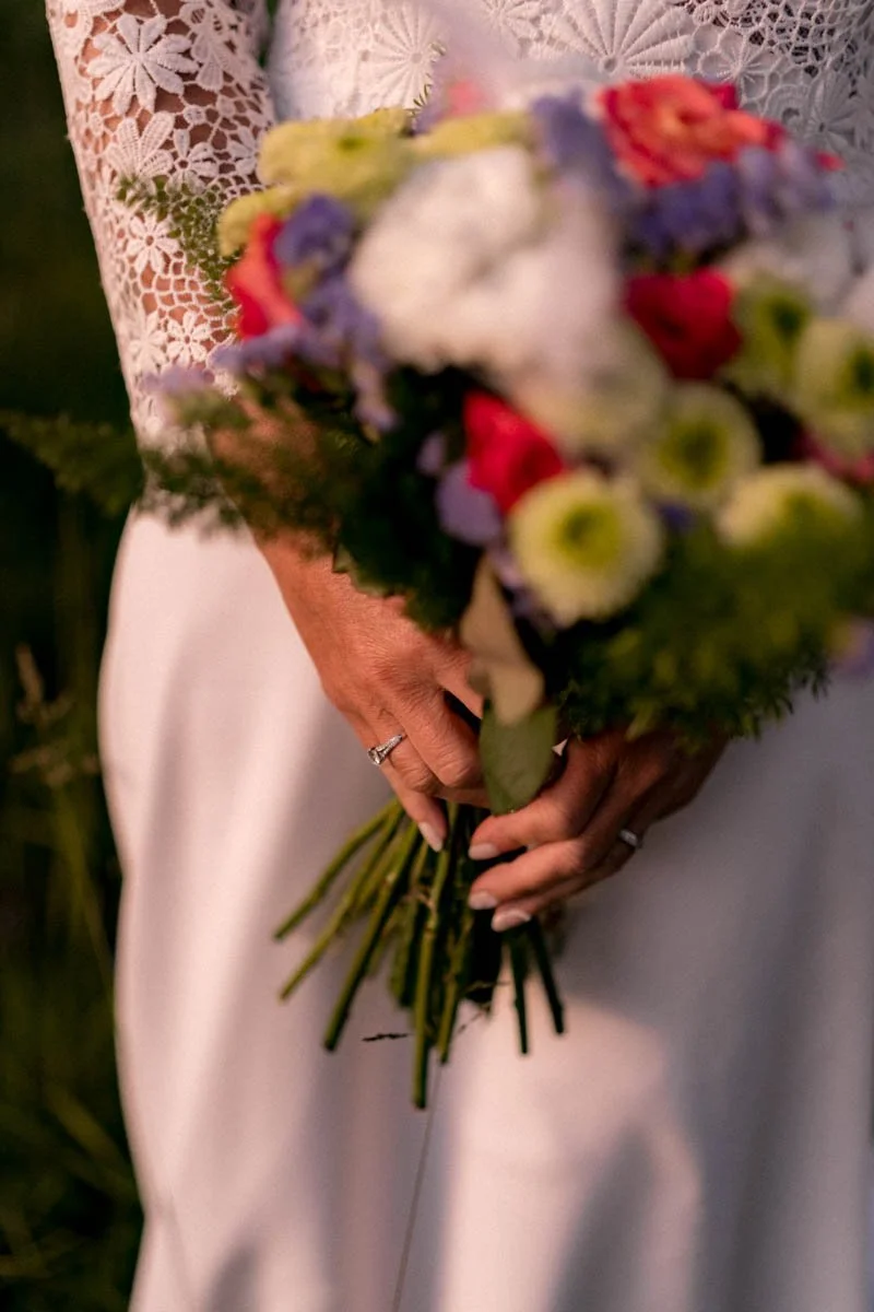 photo-couple-mariage-detail.jpg