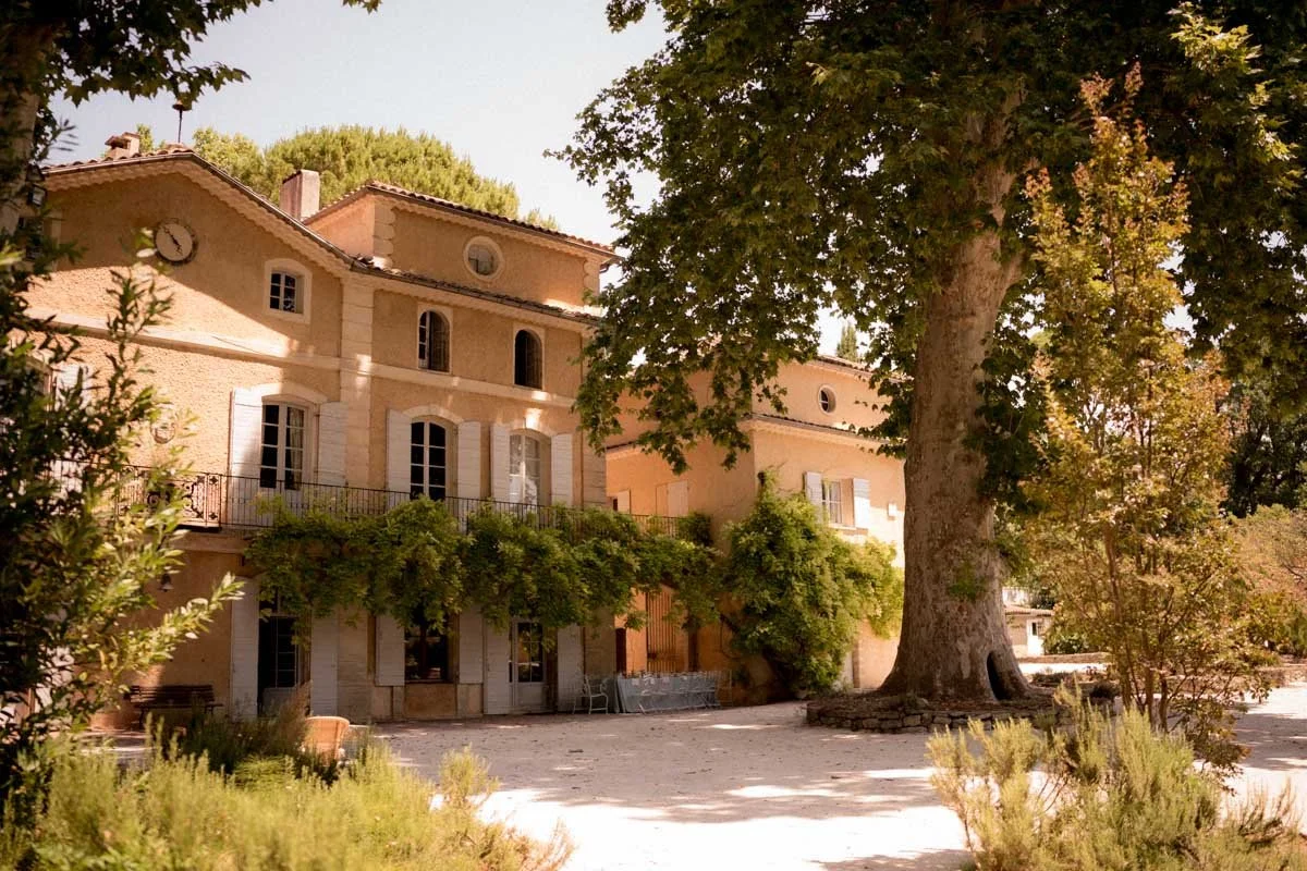 mariage-petit-comite-provence-lieu-chateau.jpg