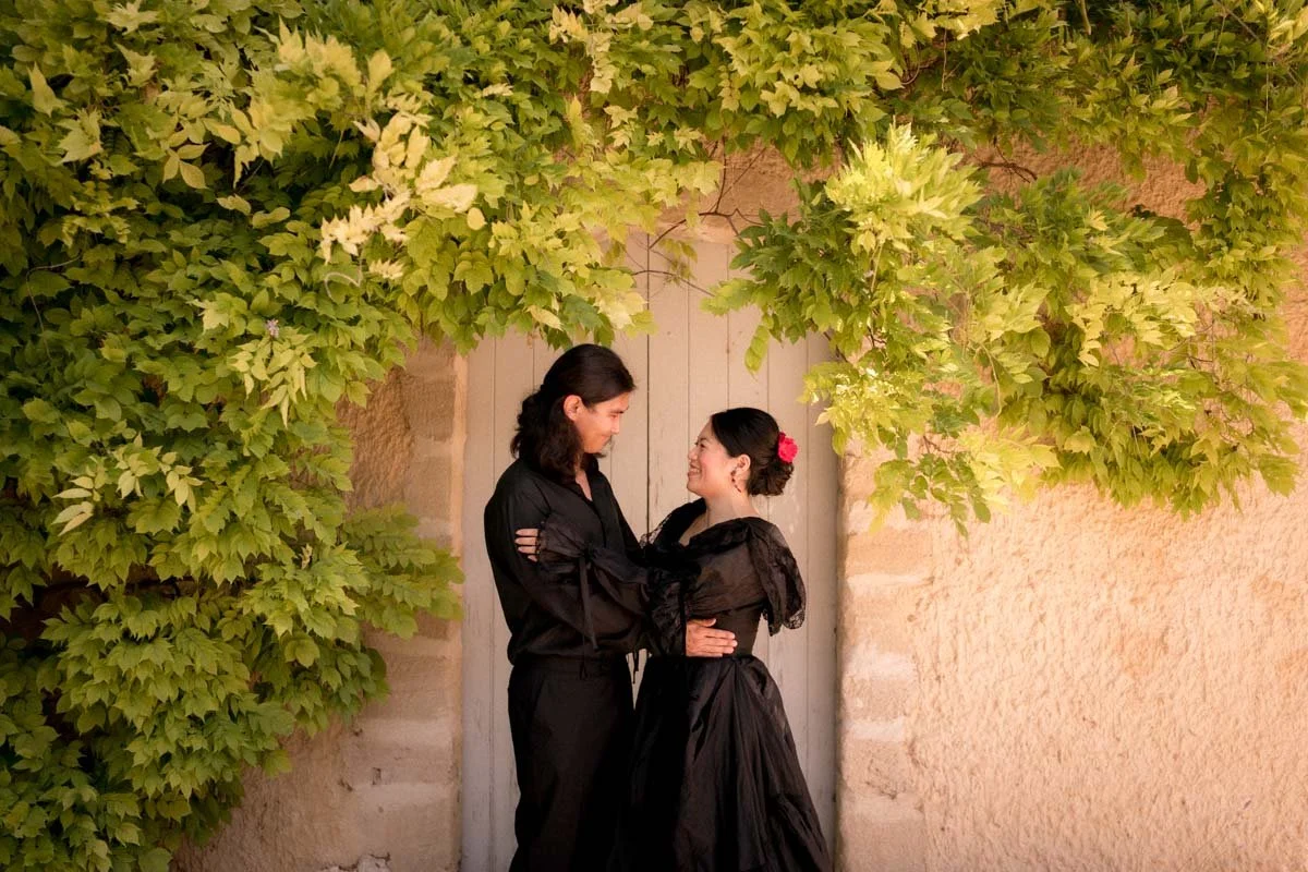 mariage-petit-comite-provence-seance-couple-nature.jpg