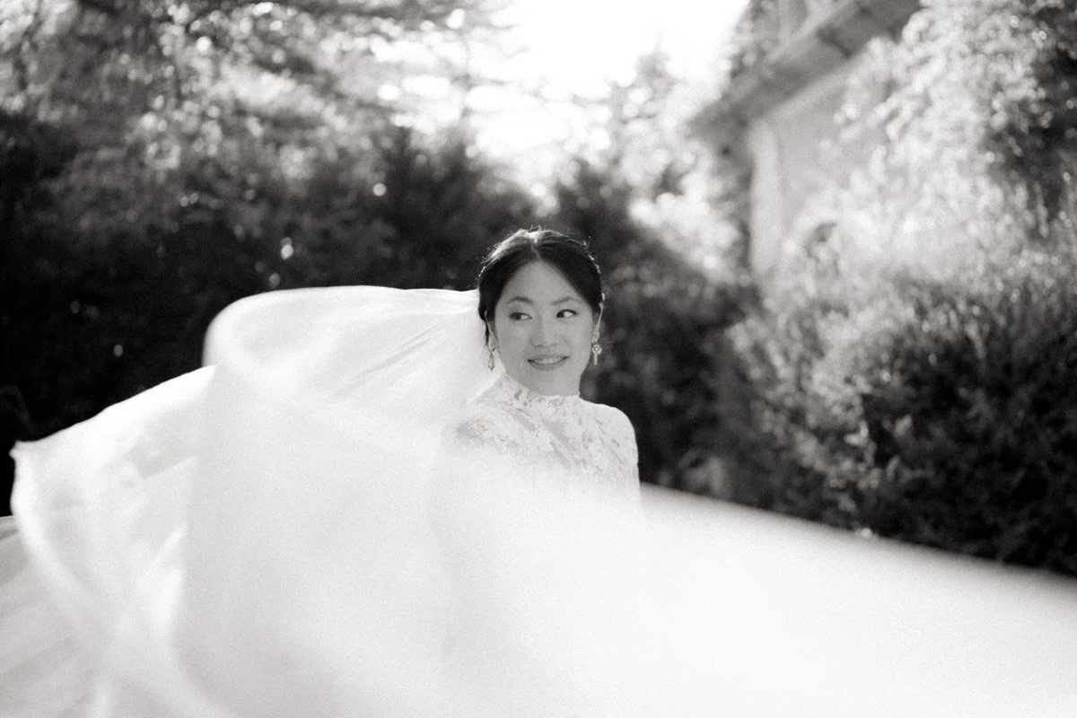 mariage-petit-comite-provence-voile-noir-blanc.jpg
