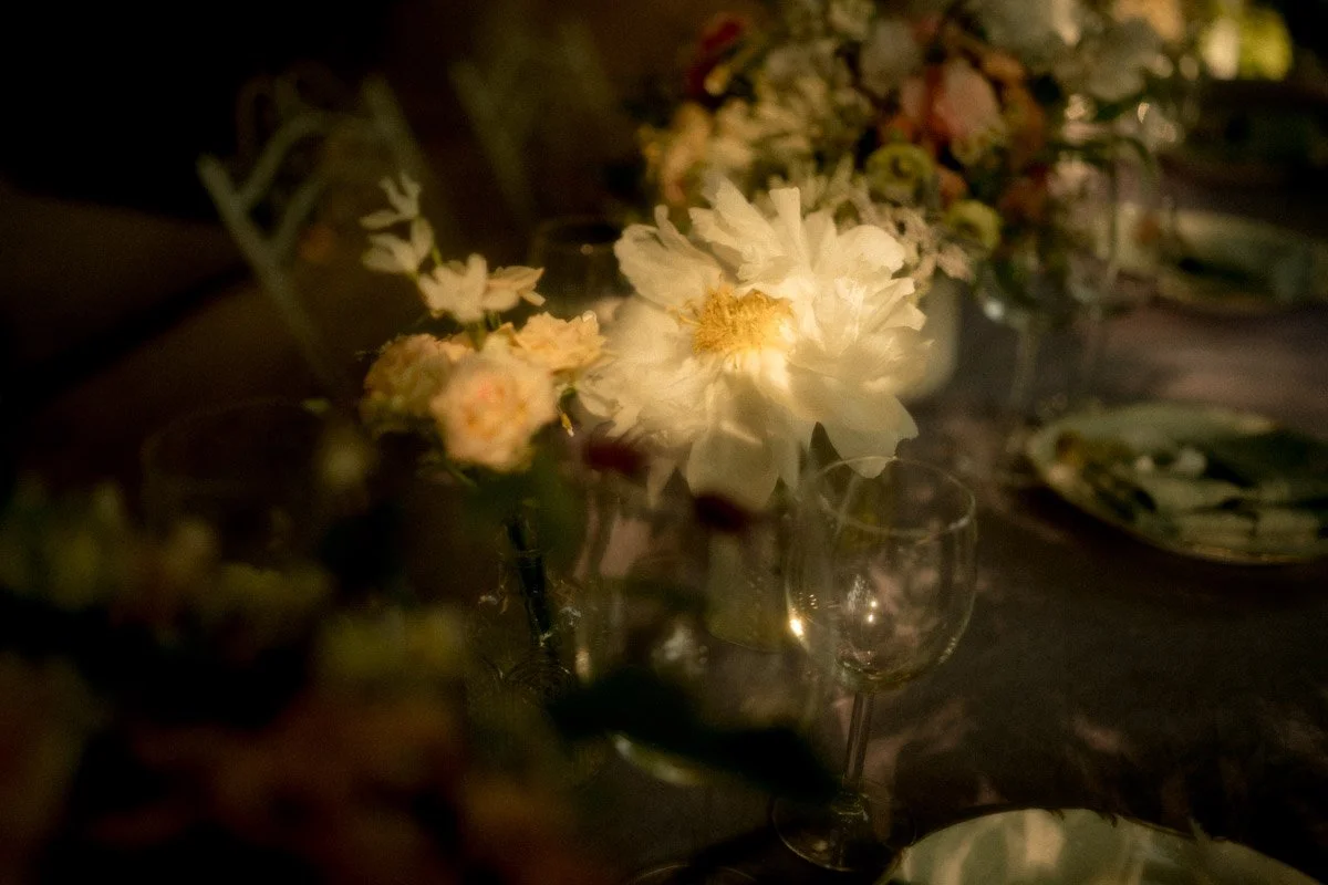 mariage-petit-comite-provence-deco-fleurs-table.jpg