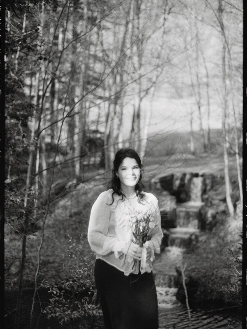 Le dernier mariage de l&rsquo;ann&eacute;e 2025, un court mariage hivernal en tout tout petit comit&eacute;. Peu de personne mais beaucoup d&rsquo;&eacute;motions! 

Photos argentique et num&eacute;rique 🎞️✨

#intimateweddings #intimateweddingphotog