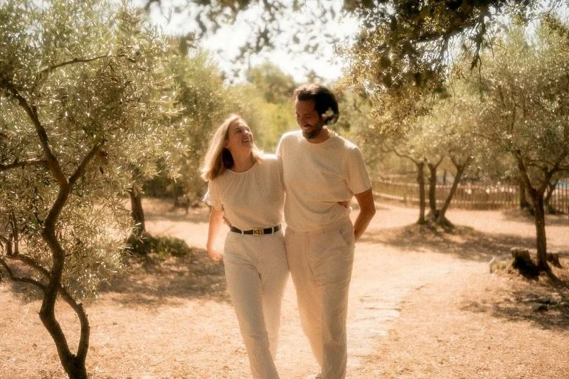 Retour en &eacute;t&eacute;, dans le sud, avec la s&eacute;ance engagement de H&eacute;l&egrave;ne et Henri. J&rsquo;ai profit&eacute; d&rsquo;un d&eacute;placement dans le Vaucluse pour les retrouver dans la maison familiale plein de charme proven&c