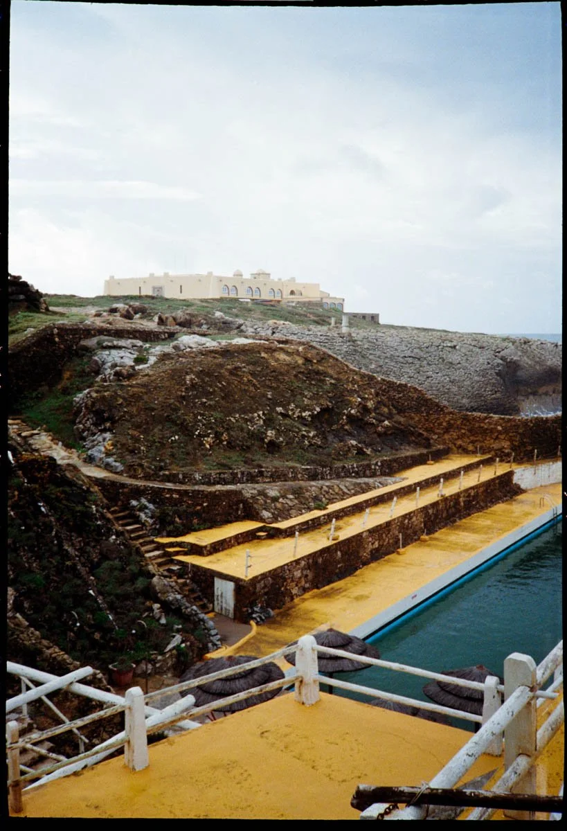 voyage-portugal-photo-argentique-porto-piscine.jpg