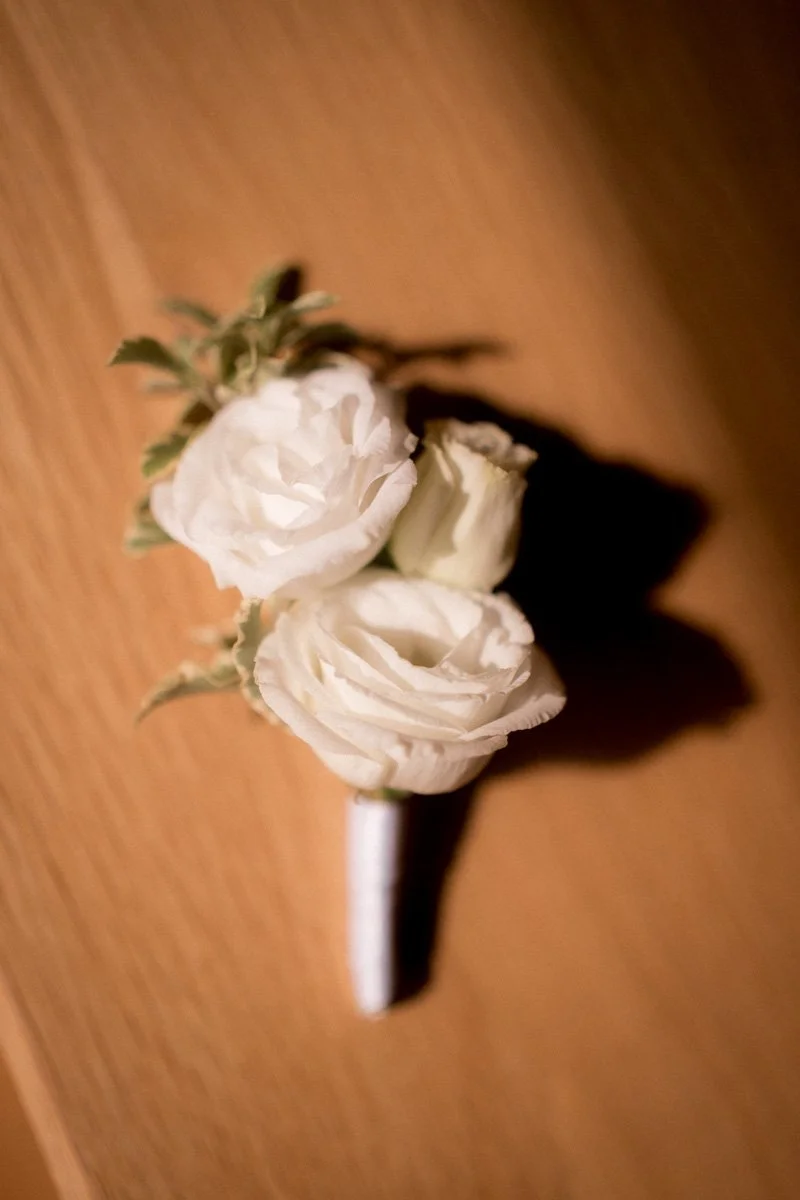photographe-mariage-gard-elegant-boutonniere.jpg