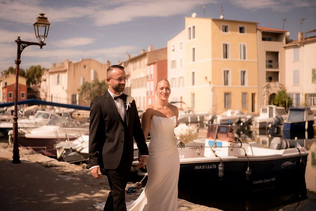 photographe-mariage-gard-elegant-village-port.jpg