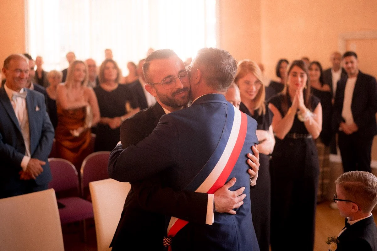 photographe-mariage-gard-elegant-ceremonie-mairie.jpg