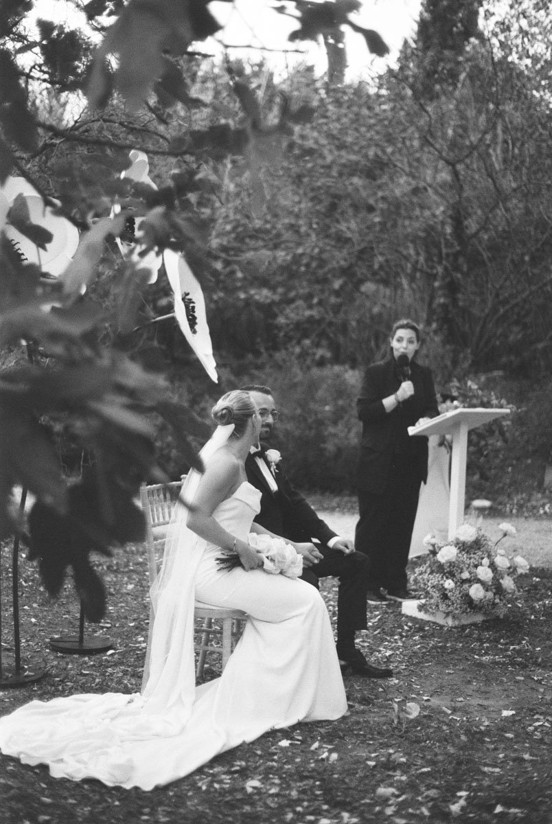 photographe-mariage-gard-elegant-argentique-ceremonie-laique.jpg