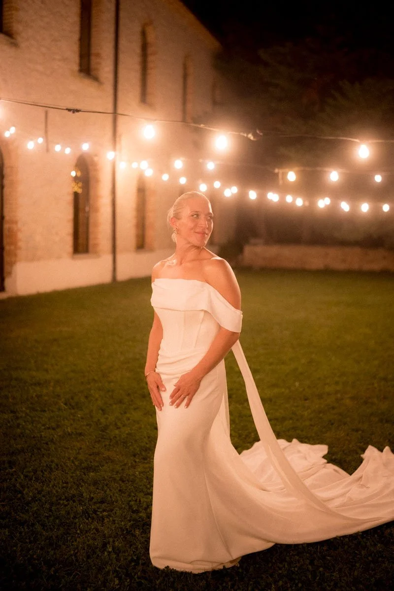photographe-mariage-gard-elegant-portrait-mariee-nuit.jpg