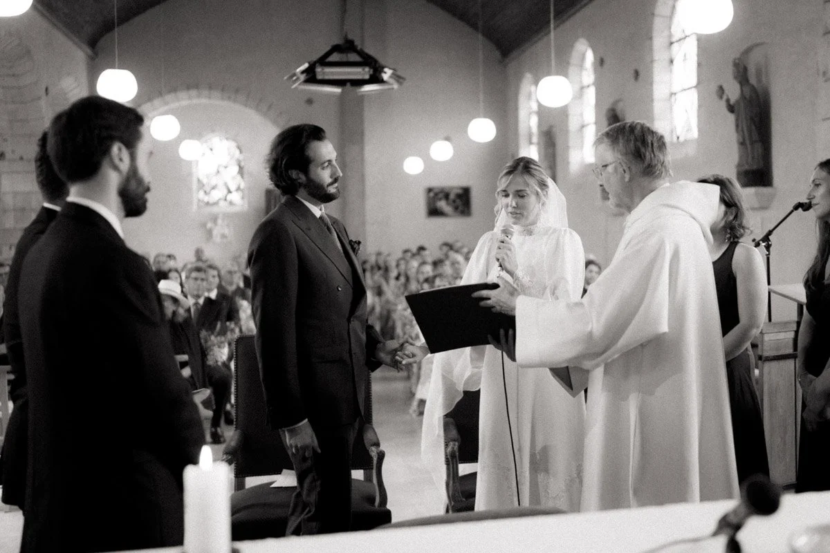 photographe-mariage-normandie-noir-blanc-ceremonie-eglise.jpg