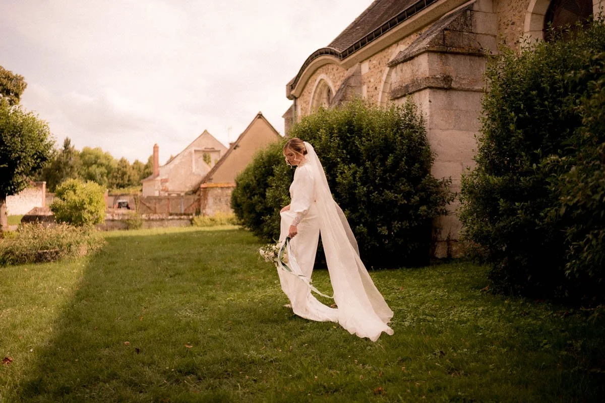 photographe-mariage-normandie-robe-fluide.jpg