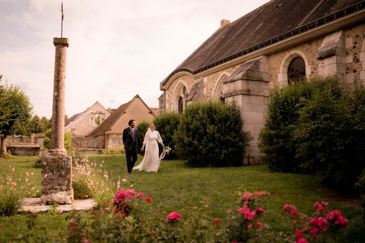photographe-mariage-normandie-seance-couple-village.jpg