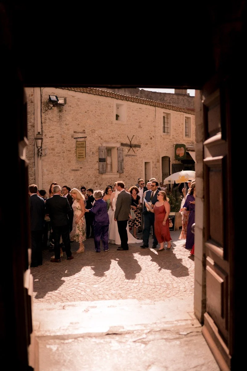 photographe-var-mariage-parvis-eglise.jpg