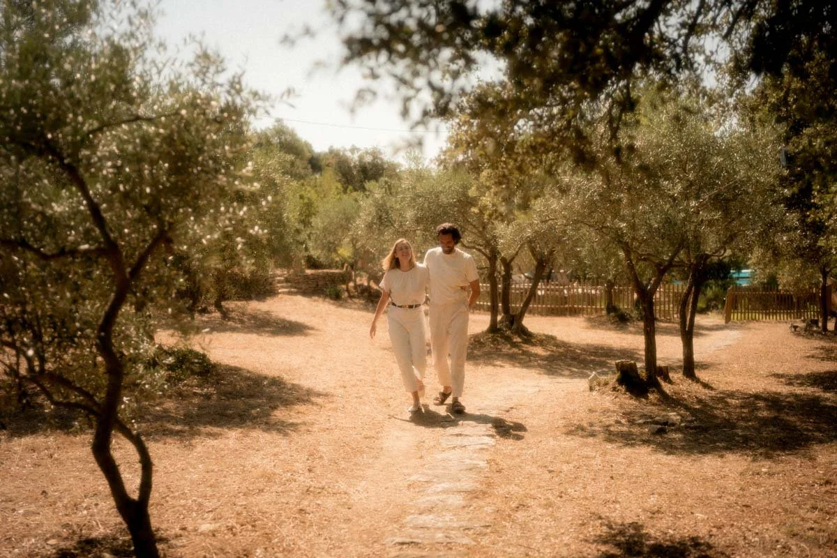 photographe-gordes-couple-oliviers.jpg