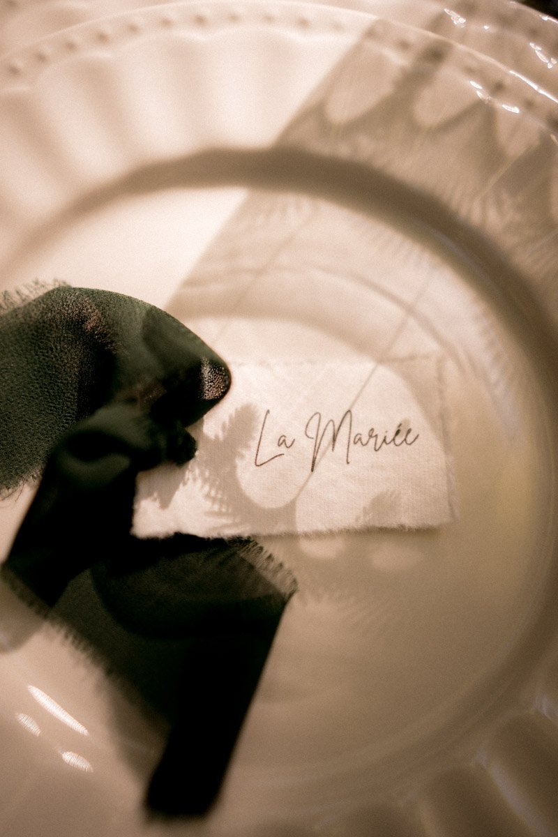 decoration-mariage-foret-assiette-table-marque-place.jpg
