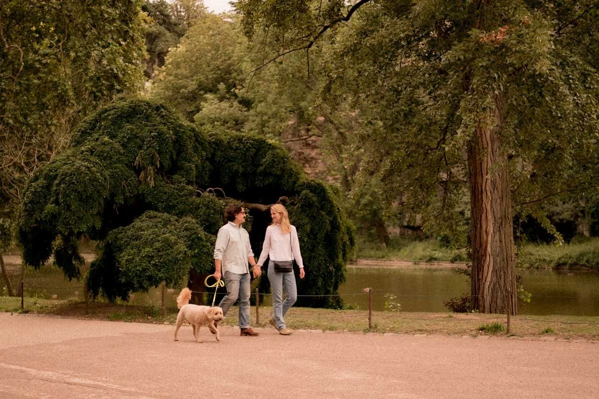 seance-engagement-paris-buttes-chaumont-buttes-chaumont-couple.jpg