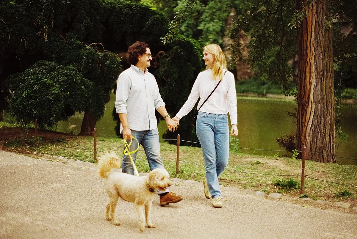 seance-engagement-paris-buttes-chaumont-argentique-lifestyle.jpg