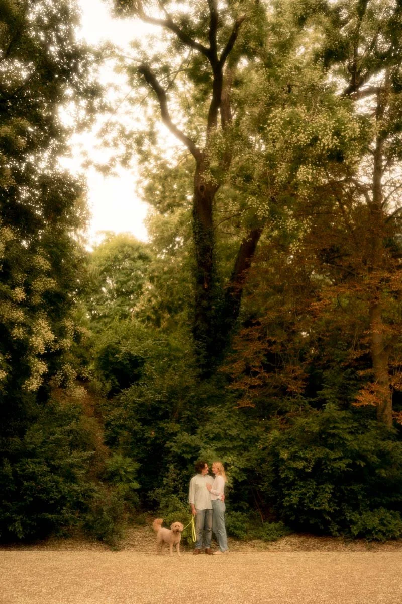 seance-engagement-paris-buttes-chaumont-automne-couple.jpg