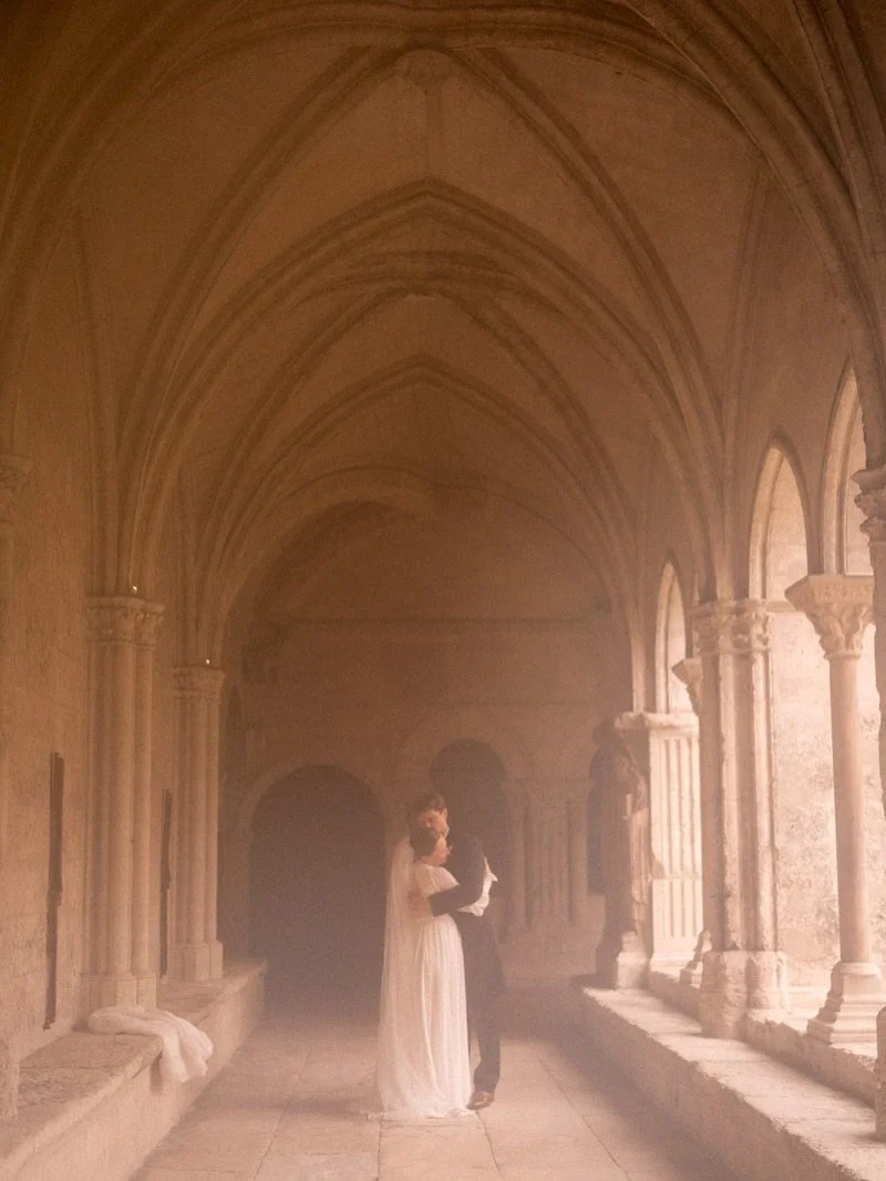 Tellement doux ce couple! &Eacute;meline et Axel se sont trouv&eacute;s. Vraiment! Un mariage tout en simplicit&eacute; qui leur correspond r&eacute;ellement. (Mention sp&eacute;ciale pour L&eacute;a raclette du soir!) 

Photos argentiques et num&eac